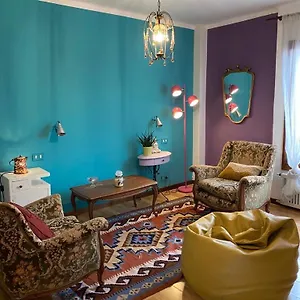 Spazioviola Intimo Boho Style Uno Spazio Magico Per L'energia Che Si Respira In Un Palazzo Della Vecchia Qui Nulla E Perfetto Ma Tutto Racconta Appartamento Bologna